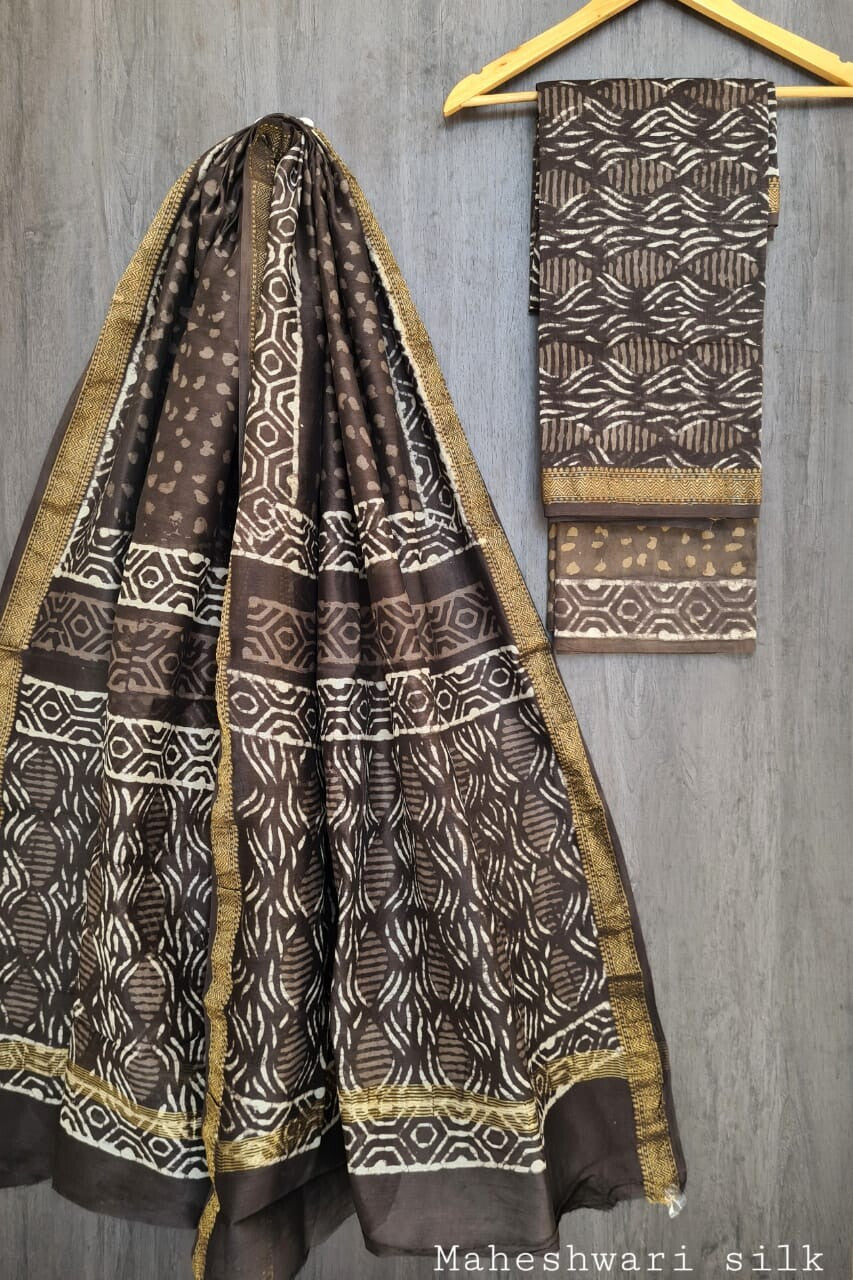 Pure Maheshwari Silk Unstitched Suit Set with Maheshwari Silk Dupatta with Zari Border ( Top, Bottom and Dupatta length 2.5 meter each) - 37