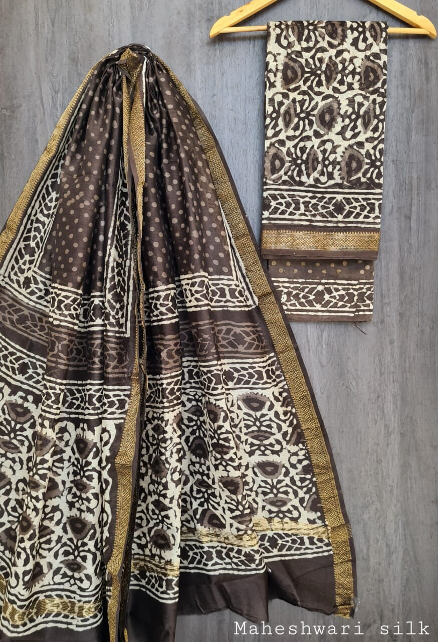 Pure Maheshwari Silk Unstitched Suit Set with Maheshwari Silk Dupatta with Zari Border ( Top, Bottom and Dupatta length 2.5 meter each) - 34