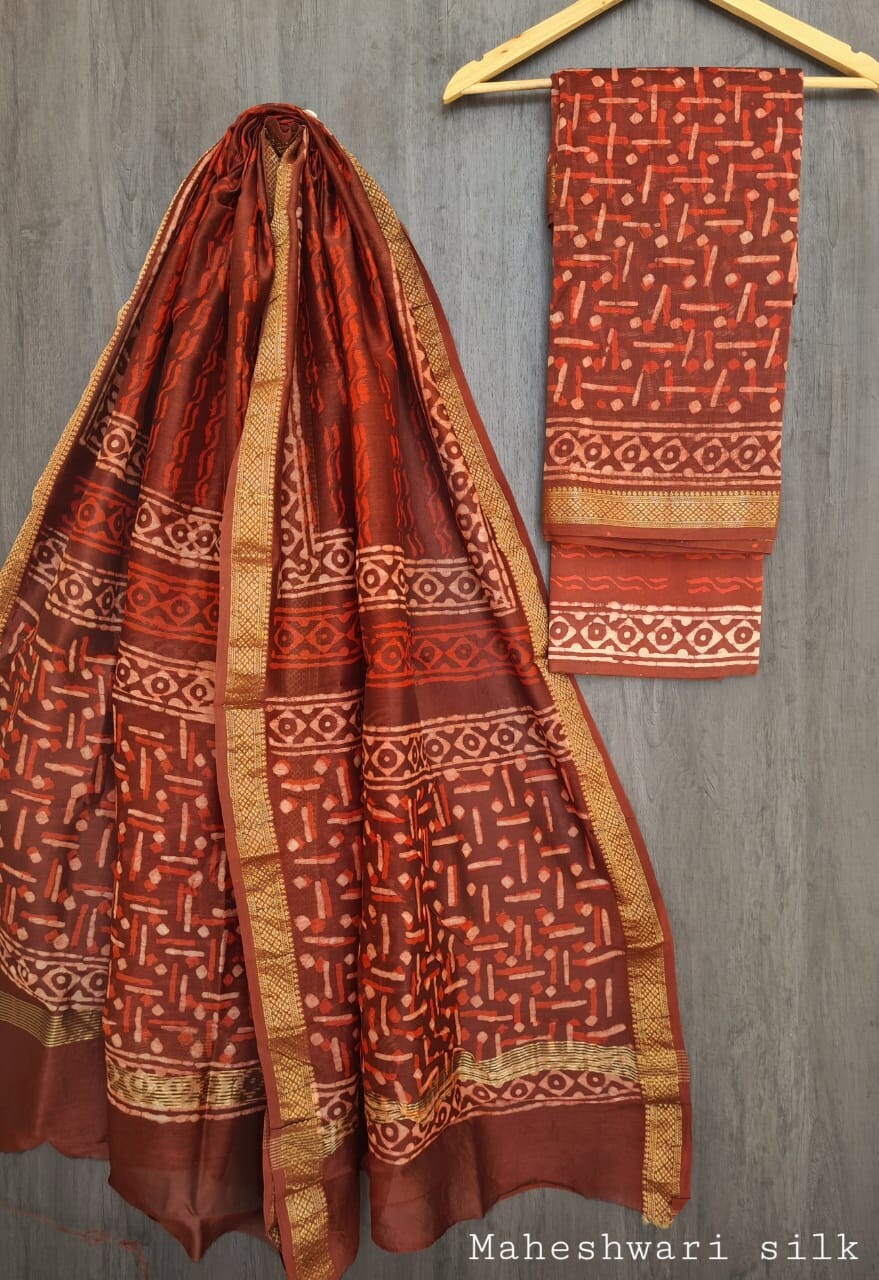 Pure Maheshwari Silk Unstitched Suit Set with Maheshwari Silk Dupatta with Zari Border ( Top, Bottom and Dupatta length 2.5 meter each) - 30